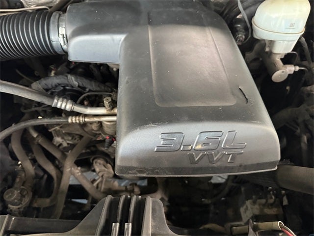 2020 RAM 1500 Classic Tradesman Crew Cab 4x4 5'7' Box