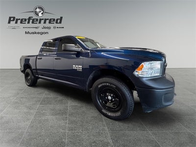 2020 RAM 1500 Classic Tradesman Crew Cab 4x4 5'7' Box