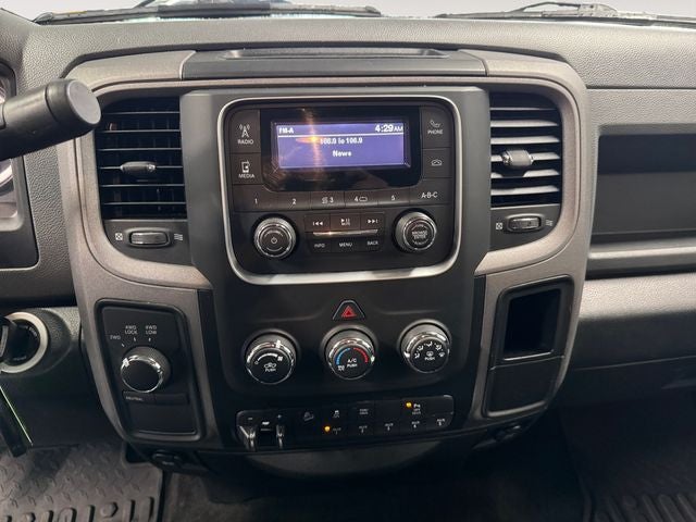 2017 RAM 2500 Tradesman Crew Cab 4x4 6'4' Box