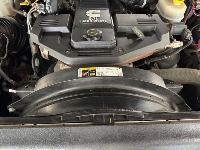 2018 RAM 2500 Laramie Crew Cab 4x4 6'4' Box