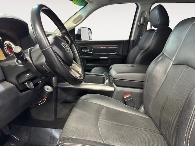 2018 RAM 2500 Laramie Crew Cab 4x4 6'4' Box