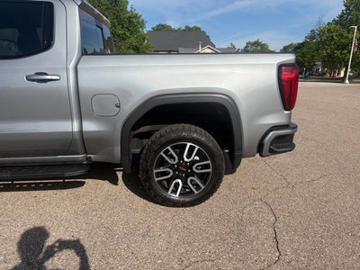 2023 GMC Sierra 1500 4WD Crew Cab Short Box AT4