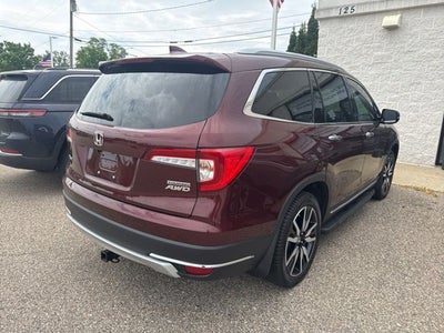 2022 Honda Pilot AWD Touring 8 Passenger