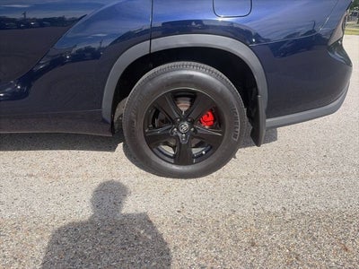2022 Toyota Highlander LE