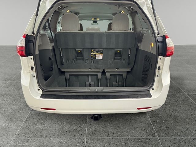 2019 Toyota Sienna LE 8 Passenger