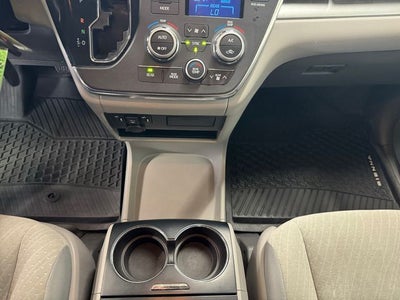 2019 Toyota Sienna LE 8 Passenger