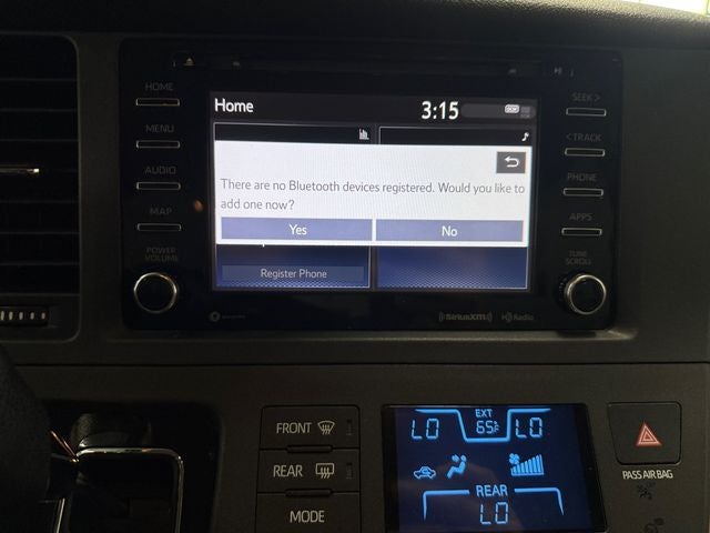 2019 Toyota Sienna LE 8 Passenger