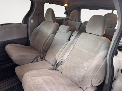2019 Toyota Sienna LE 8 Passenger