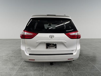 2019 Toyota Sienna LE 8 Passenger