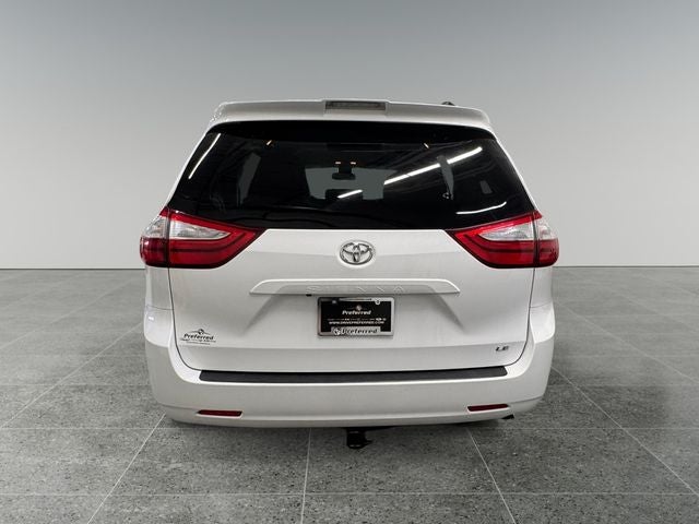 2019 Toyota Sienna LE 8 Passenger