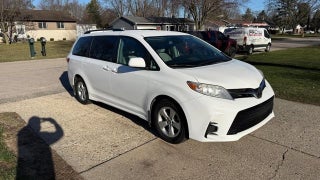 2019 Toyota Sienna LE 8 Passenger