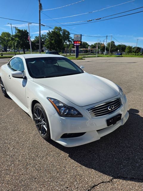 2015 INFINITI Q60 IPL Base