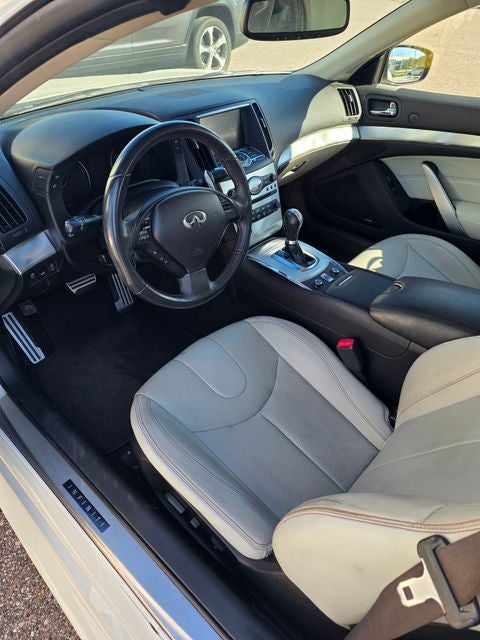 2015 INFINITI Q60 IPL Base