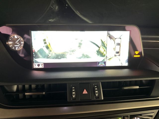 2019 Lexus ES 300h 300h Luxury 2.5 Liter FWD