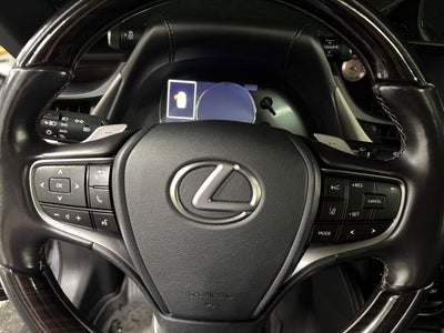 2019 Lexus ES 300h 300h Luxury 2.5 Liter FWD