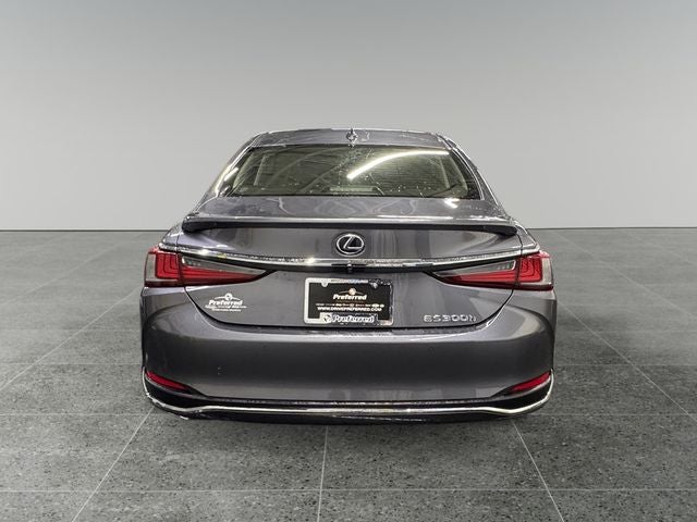 2019 Lexus ES 300h 300h Luxury 2.5 Liter FWD