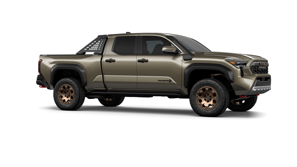 2026 Toyota Tacoma i-FORCE MAX Tacoma Trailhunter